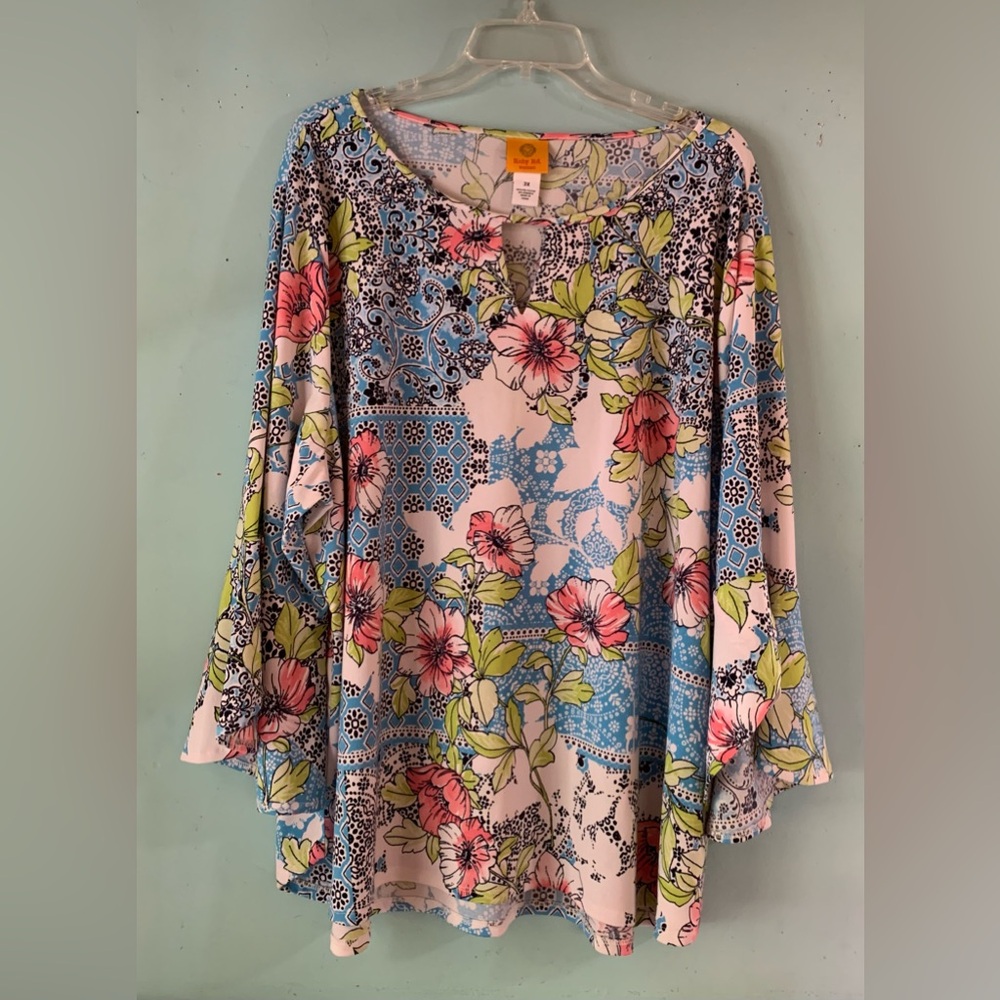 COPY - Ruby Rd. Ladies blue floral top size 3X